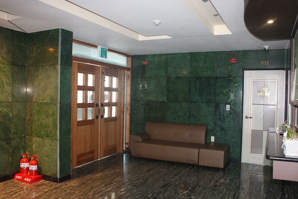 Bali Motel Daejeon Dış mekan fotoğraf